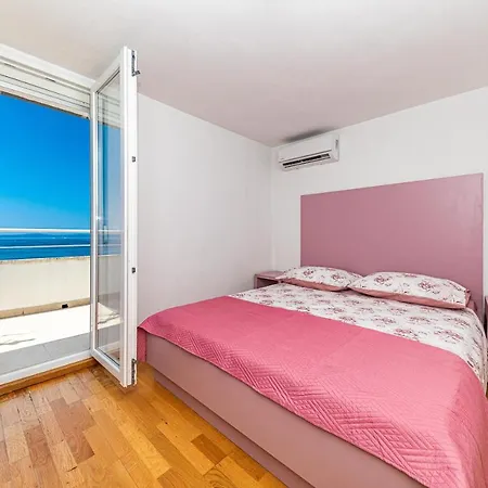 City Apartment Split