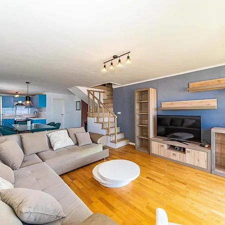 شقة City Apartment